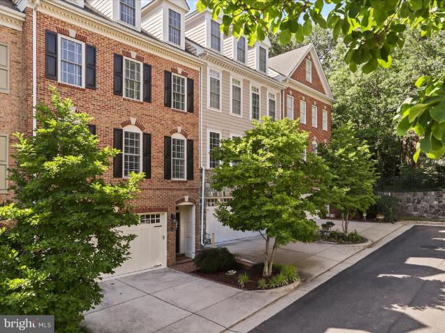 Townhouse for sale in Alexandria