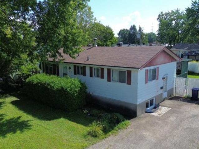 House for sale in Fabreville, Quebec