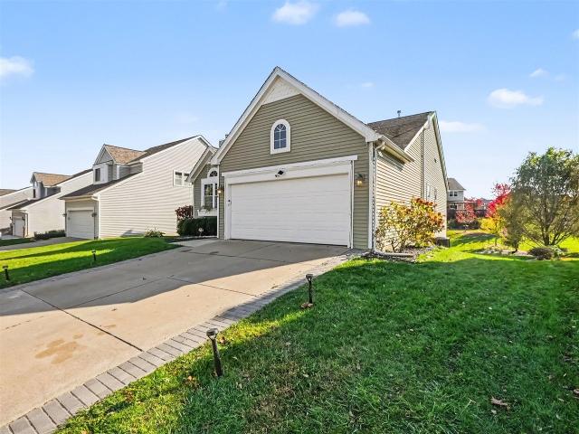 House for sale in Huron Farms, Dexter