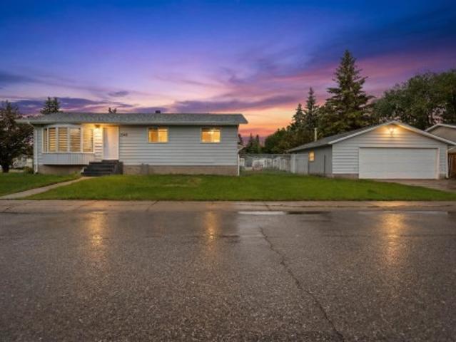 House for sale in Wedgewood, Alberta