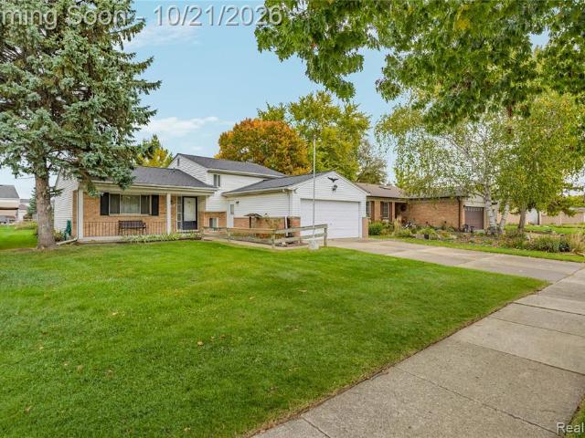 House for sale in Sterling Heights, Macomb County