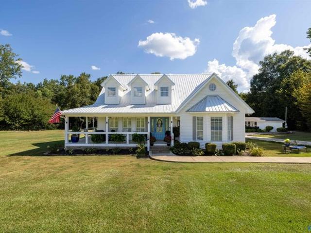 House for sale in Hamilton, Alabama