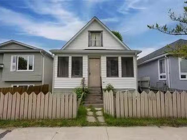 House for sale in East St. Paul, Manitoba