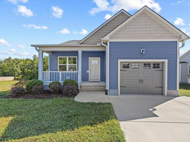 House for sale in Broadway, Lee County