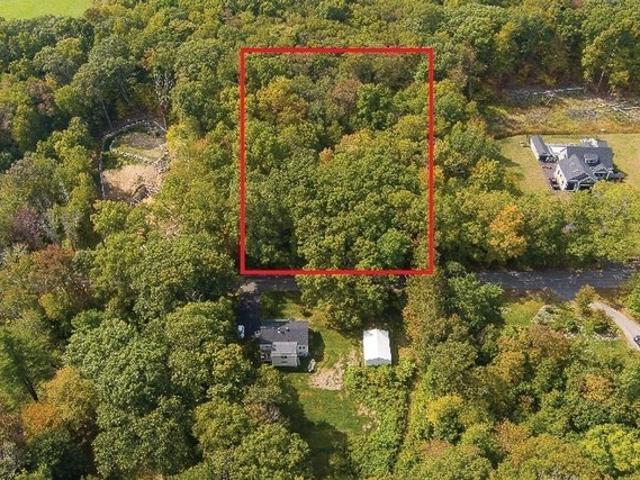 Land for sale in Sutton, Massachusetts