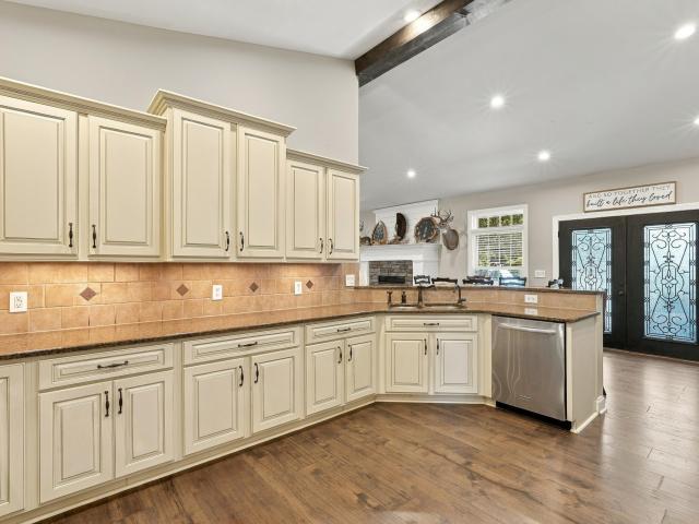 House for sale in Draffenville, Benton