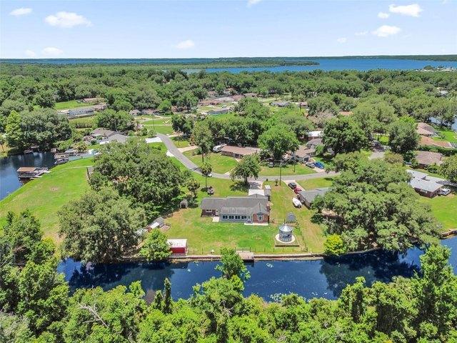 House for sale in Fruitland Park, Florida