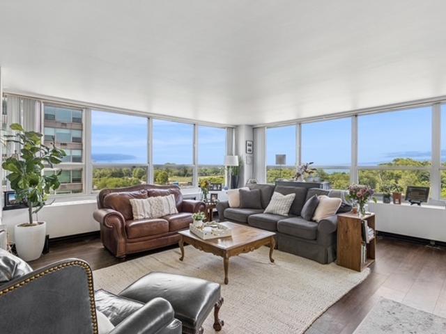 Condo for sale in Chicago Park, Illinois