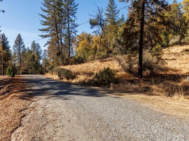 Land for sale in Camino, California