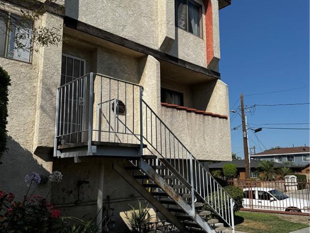 Townhouse for sale in El Monte