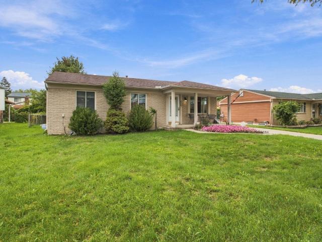 House for sale in Sterling Heights, Macomb County