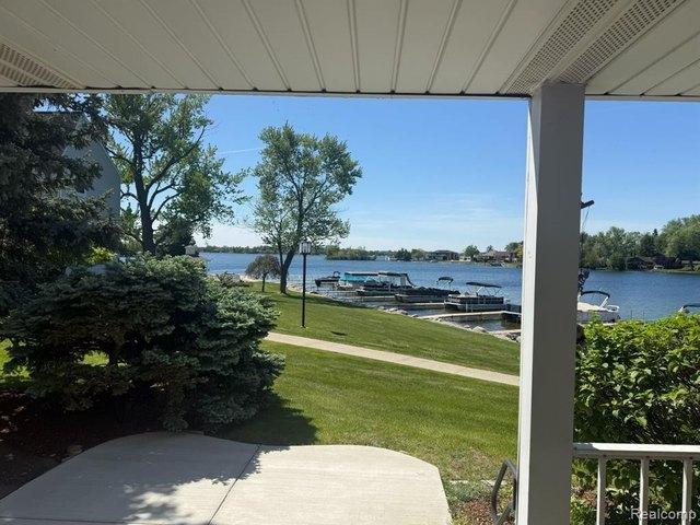 Condo for sale in Waterford, Michigan