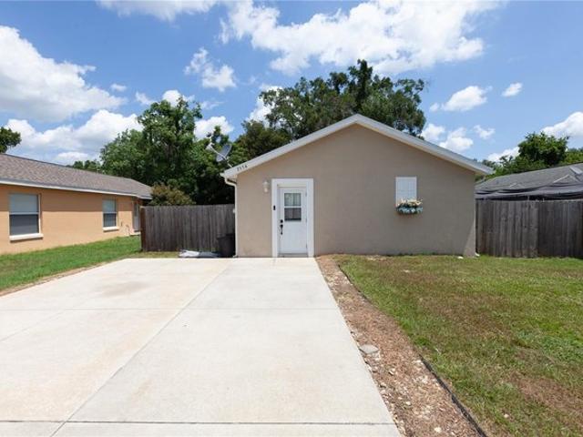 House for sale in Oxford, Florida