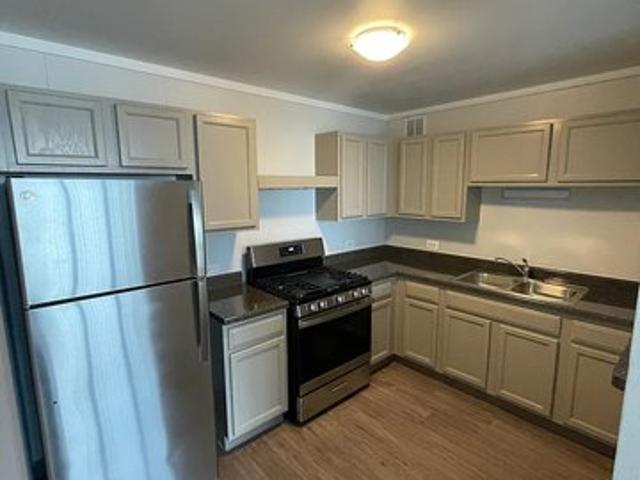 House for sale in Lake Grove Village, Chicago