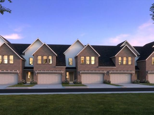 Townhouse for sale in Grand Prairie, Texas