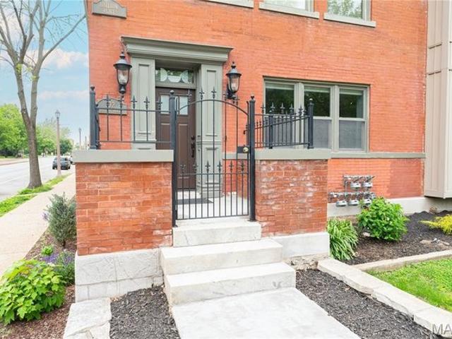 Condo for sale in Saint Louis, Missouri