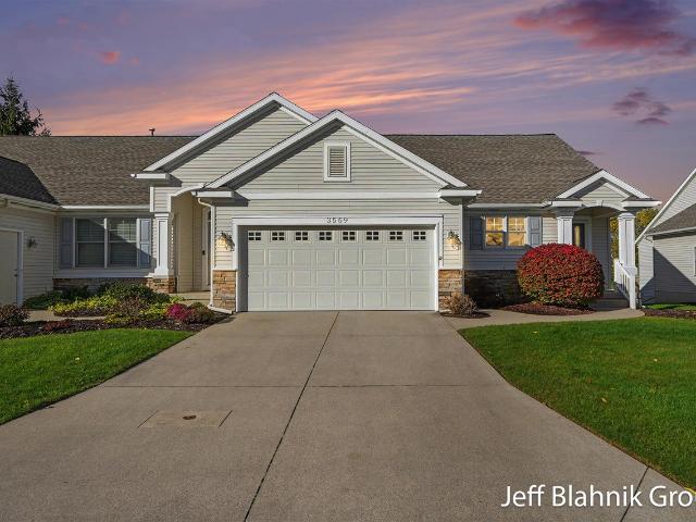 Condo for sale in Walker, Kent County