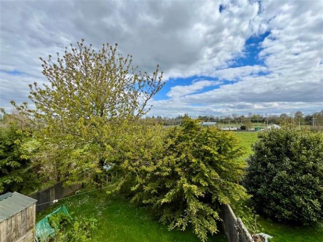 Detached House for sale in Ballynahown, Connacht