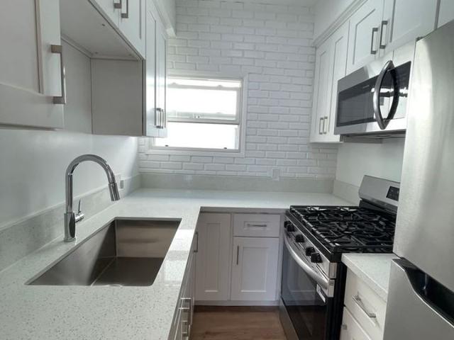 Apartment for rent in Beverly Hills, California