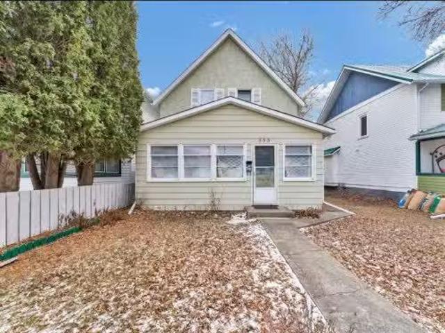 House for sale in Medicine Hat, Alberta