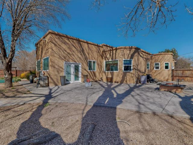 House for sale in Bosque Farms, New Mexico