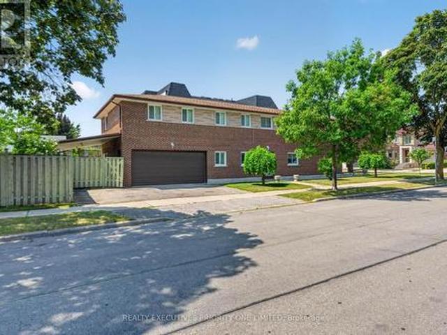 House for sale in Eglinton—Lawrence, Toronto