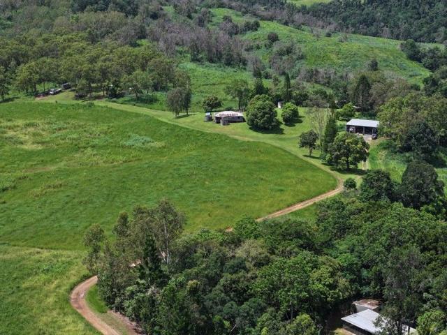 Cottage for sale in Mount Charlton, Queensland