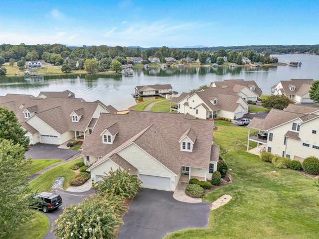 Townhouse for sale in Virginia