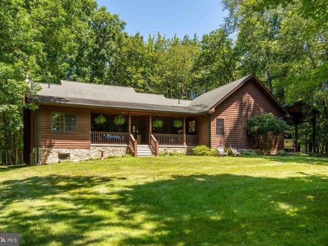 House for sale in Garrett, Maryland