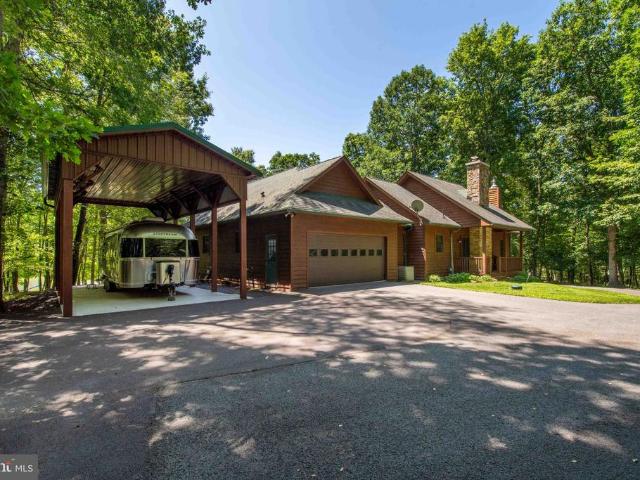 House for sale in Garrett, Maryland