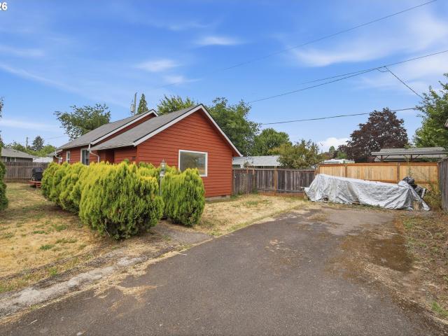 House for sale in Spring Creek, Eugene