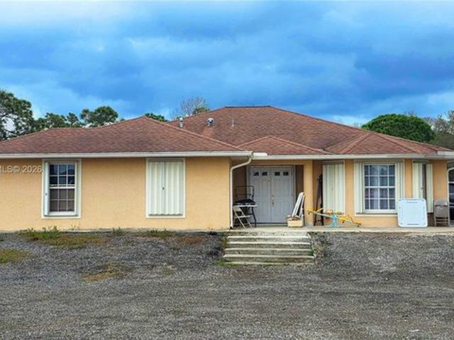 House for sale in Clewiston, Florida