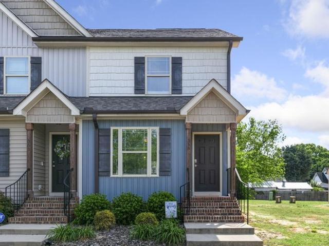 Townhouse for sale in Coats, North Carolina