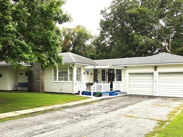 House for sale in Hull, Pike County