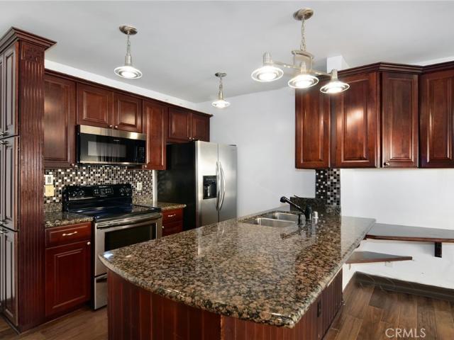 Condo for sale in Pasadena, California