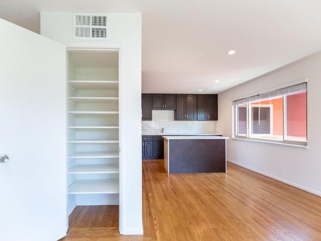 Apartment for rent in Adams Point, Oakland