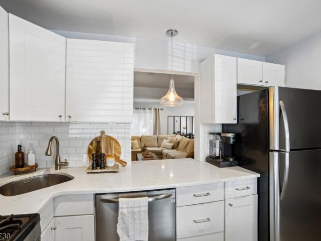 Townhouse for sale in Union, New Jersey