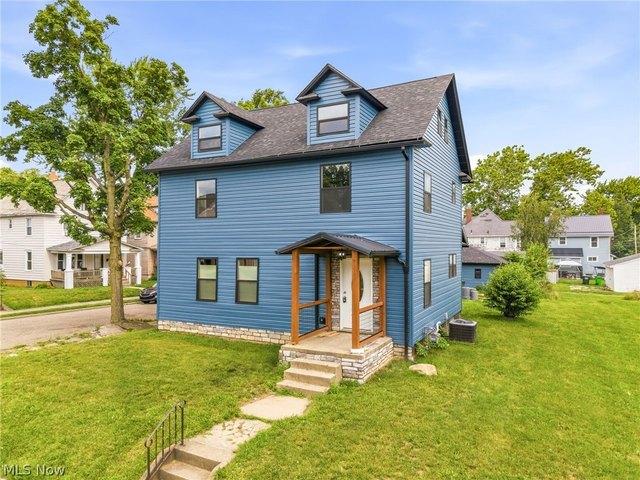 House for sale in Alliance, Ohio