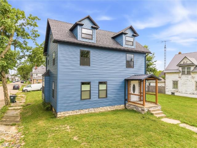 House for sale in Alliance, Ohio