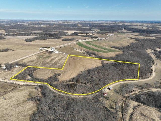 Land for sale in Colesburg, Iowa