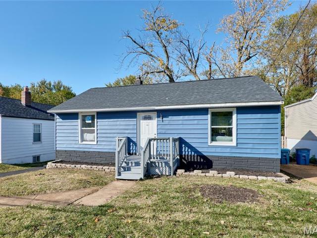 House for sale in Saint John, Missouri