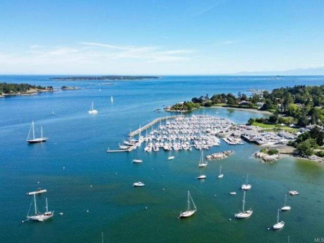 House for sale in Oak Bay, British Columbia