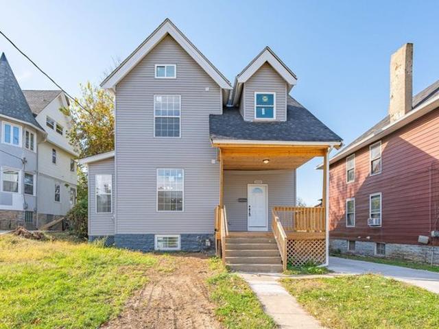House for sale in Avondale, Roselawn