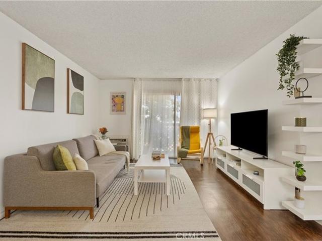 Condo for sale in Long Beach, California