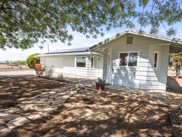 House for sale in Golden Valley