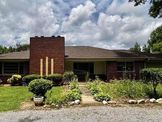 House for sale in Leesburg, Alabama