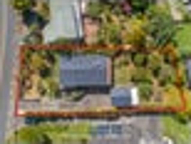 House for sale in Massey West, Henderson-Massey