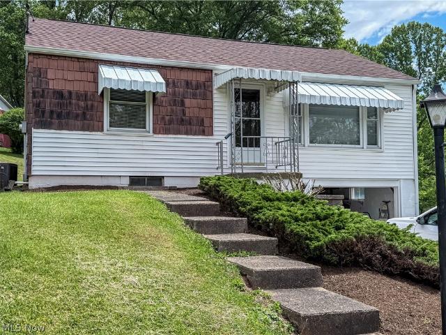 House for sale in Williamstown, West Virginia