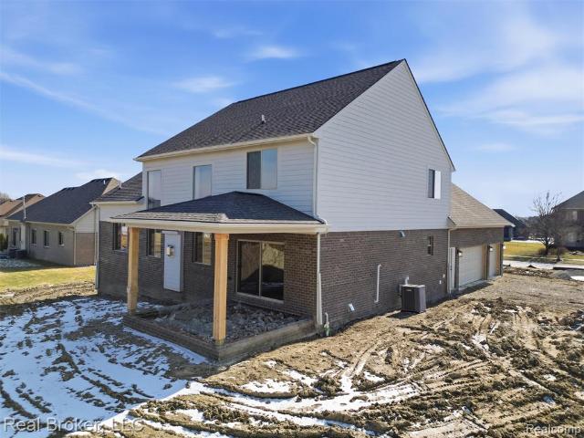 House for sale in Windridge Estates, New Baltimore