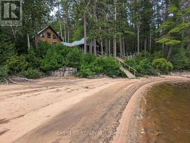 House for sale in Renfrew, Ontario